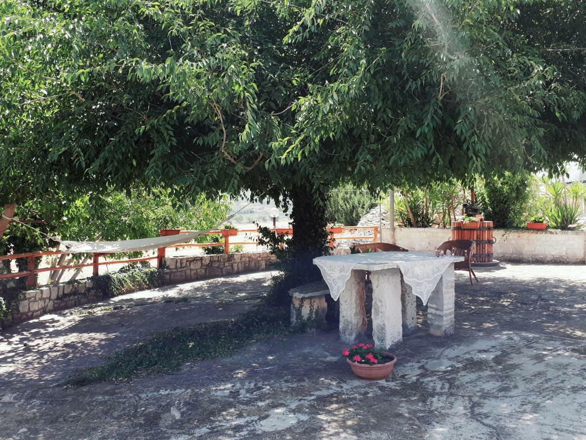 洛科罗通多Trulli Di Rosa别墅 外观 照片